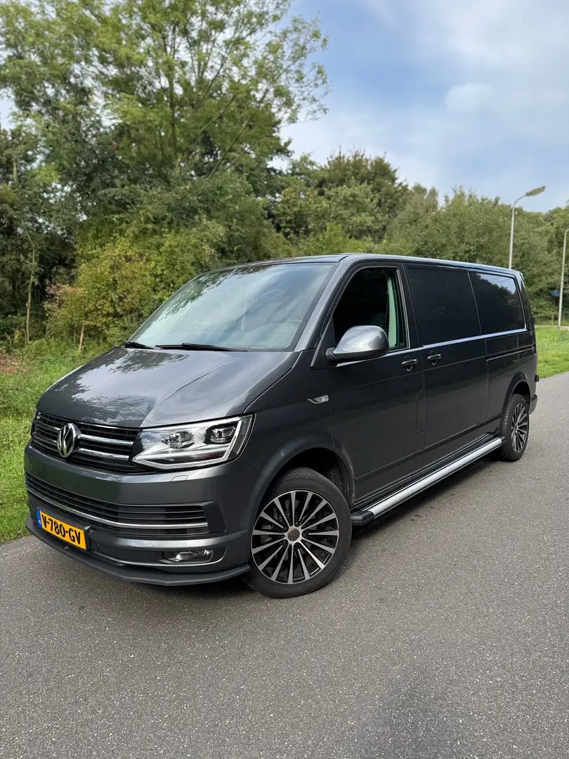 Volkswagen Transporter L2H3 2.0 TDI 204pk Highline Grijs - 2