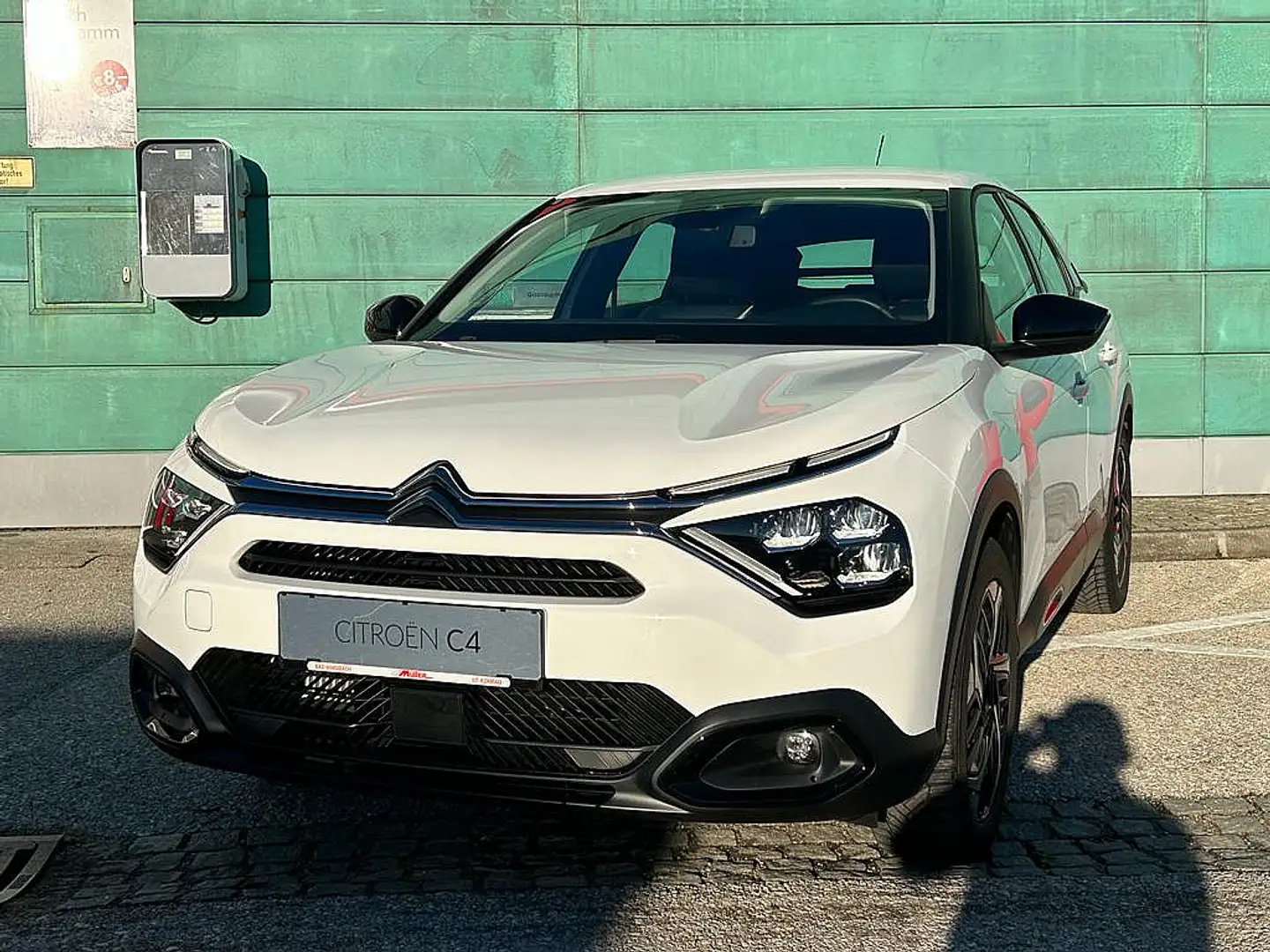 Citroen C4 PureTech 130 S&S Feel Weiß - 1