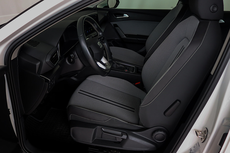 SEAT Leon TSI Style / NAVI / LED / WINTER-PAKET — photo 9