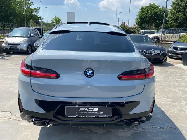 BMW X4 view 13