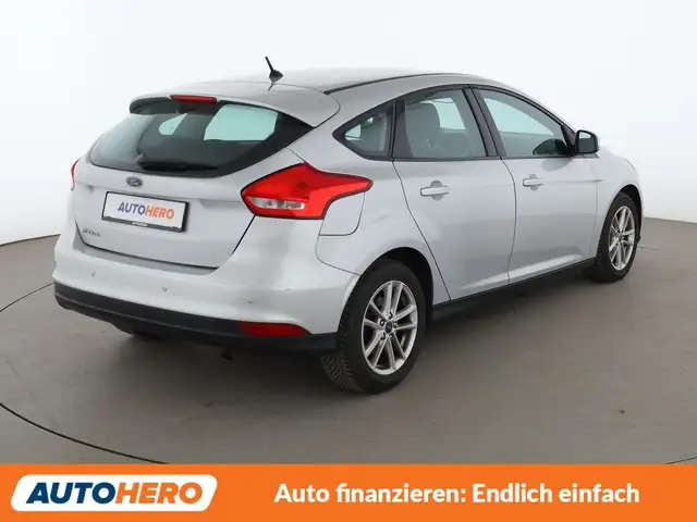 Ford Focus view 6