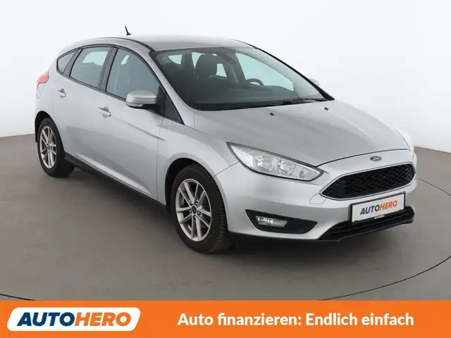 Ford Focus view 8