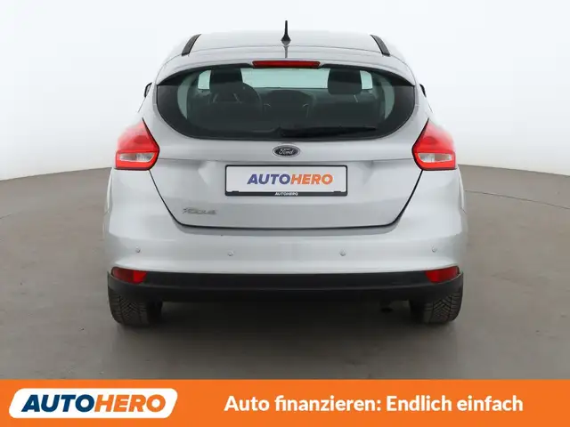 Ford Focus view 5