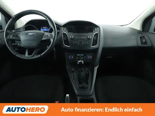 Ford Focus view 12