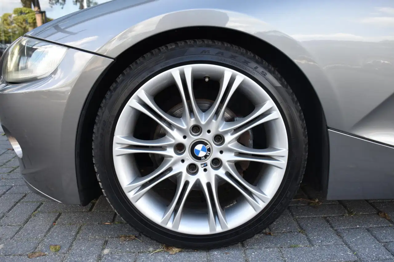 BMW Z4 ROADSTER 2.2I 6 CYLINDRES - 170 ch - TOIT OUVRANT