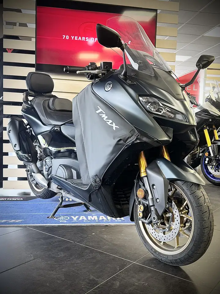 Yamaha Tmax 560