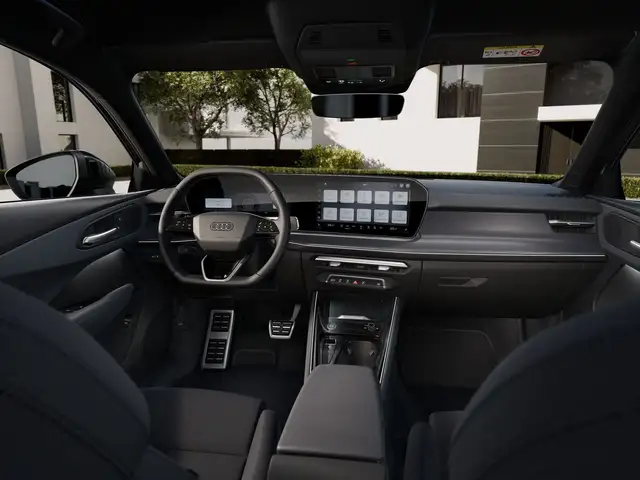 Audi Q3 view 7