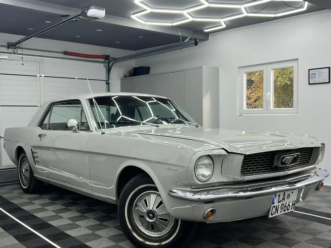 Ford Mustang V6/RESTAURIERT/H-ZULASSUNG/ORIGINAL, foto 4
