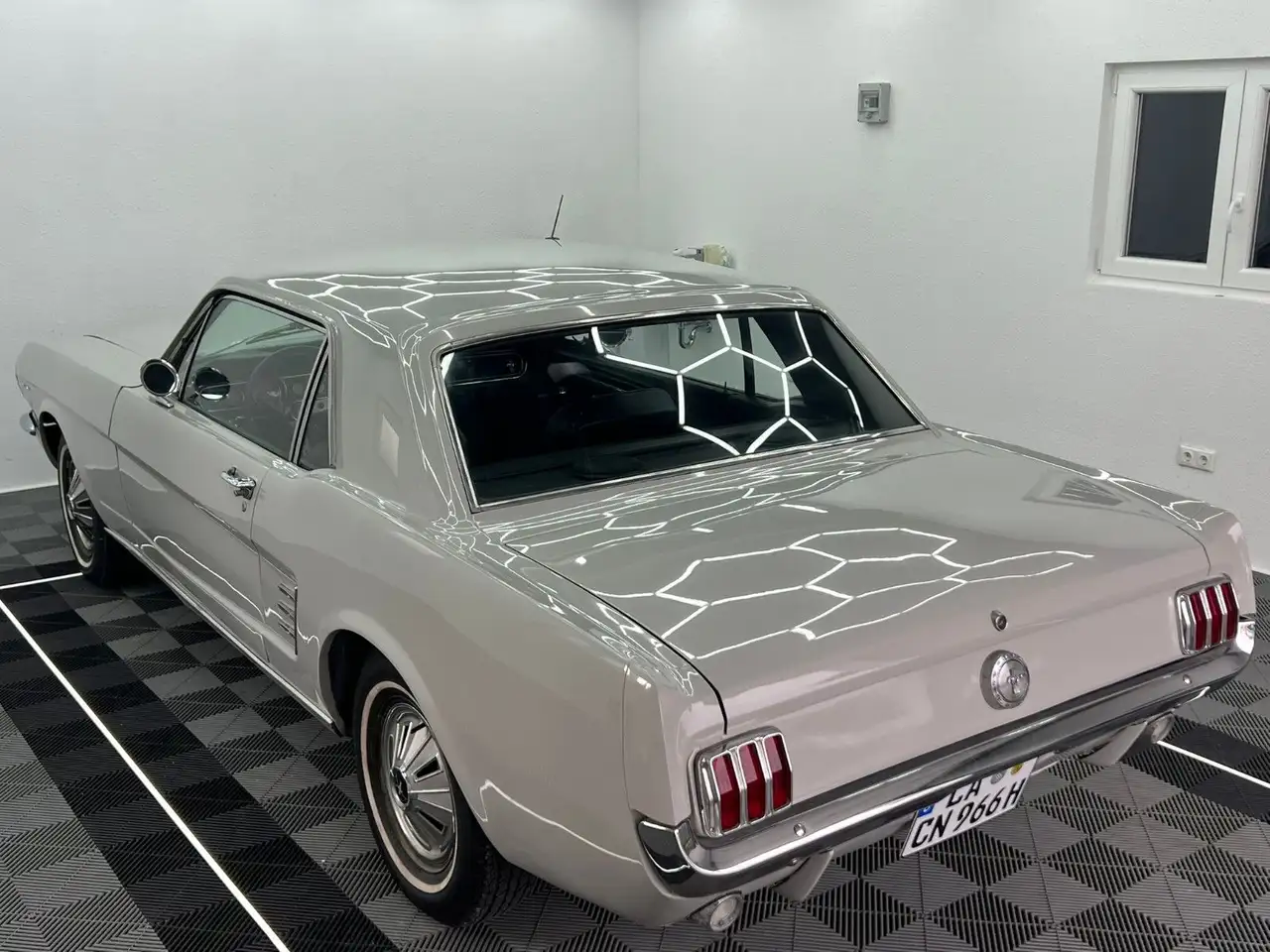 Ford Mustang V6/RESTAURIERT/H-ZULASSUNG/ORIGINAL, foto 7