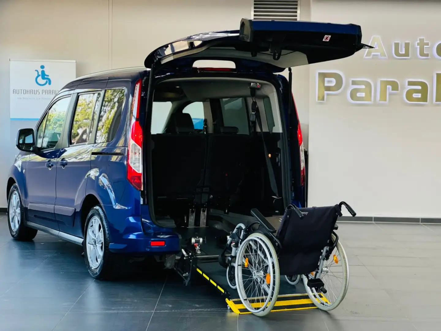 Ford Tourneo Connect Titanium Rollstuhlgerecht-Rampe Blau - 1
