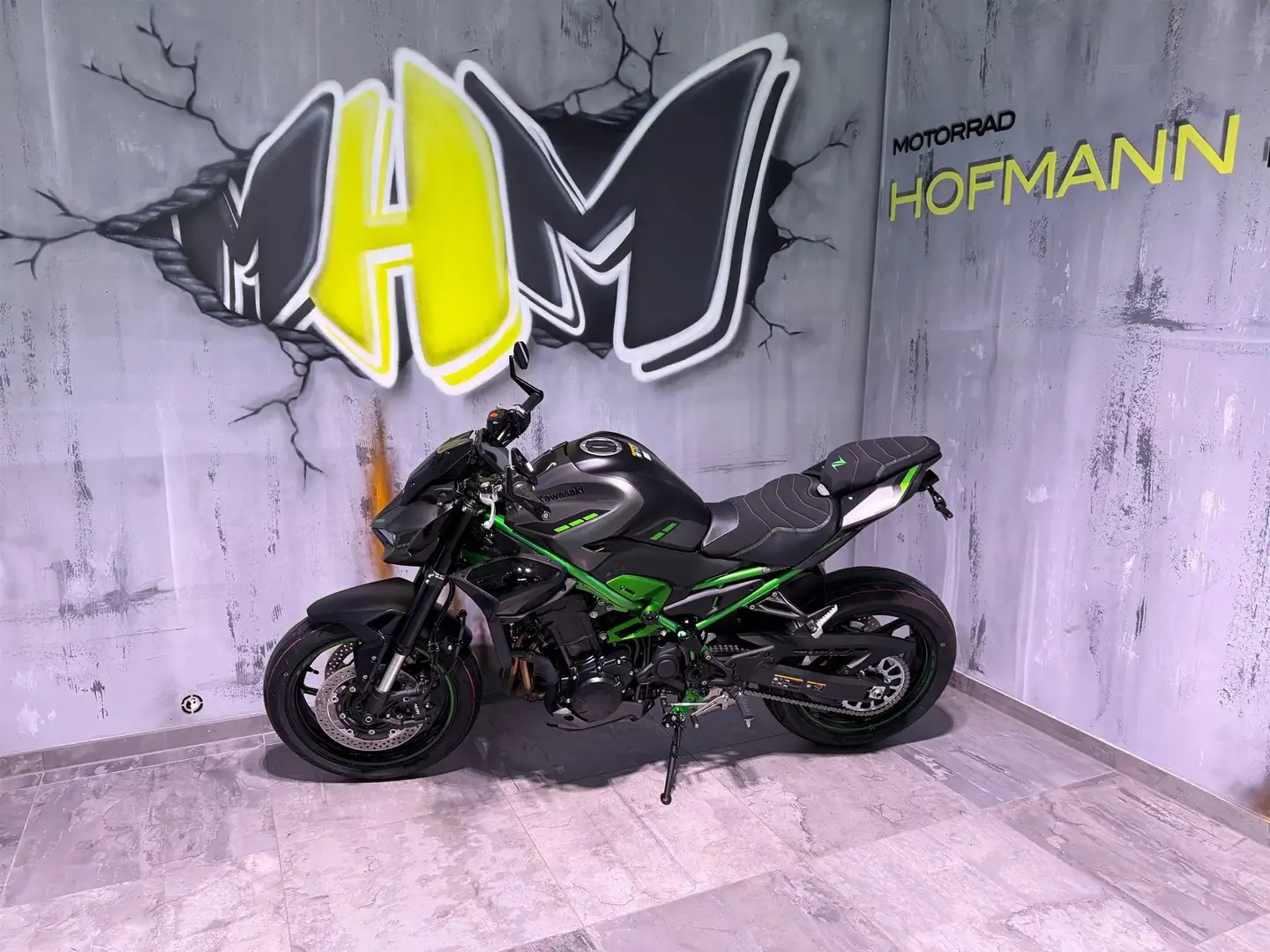Kawasaki Z 900 Neufahrzeug mit Umbau Verde - 2