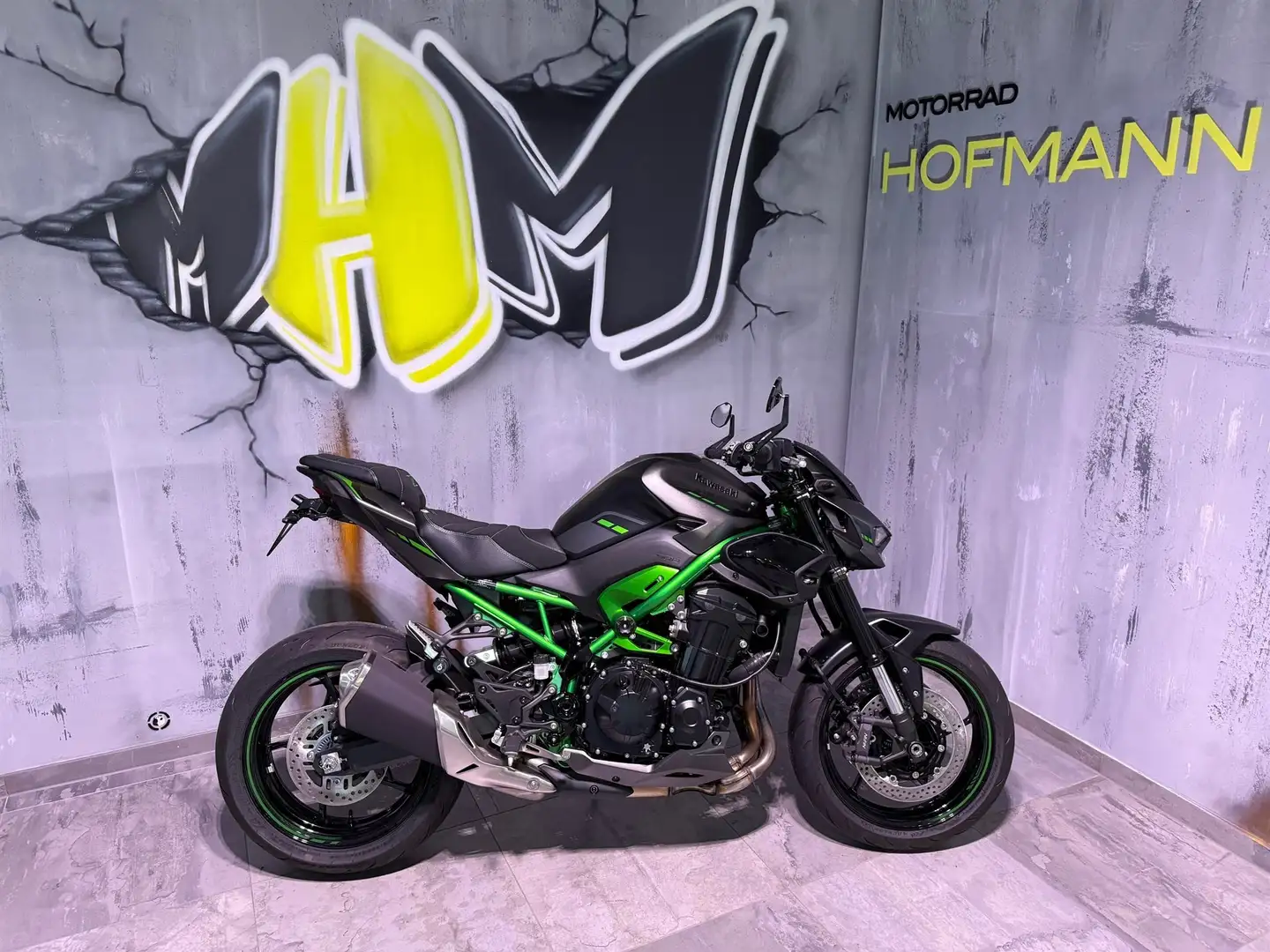 Kawasaki Z 900 Neufahrzeug mit Umbau Verde - 1