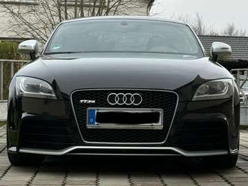 TT RS Coupe S tronic