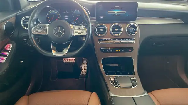 Mercedes-Benz 220 view 8
