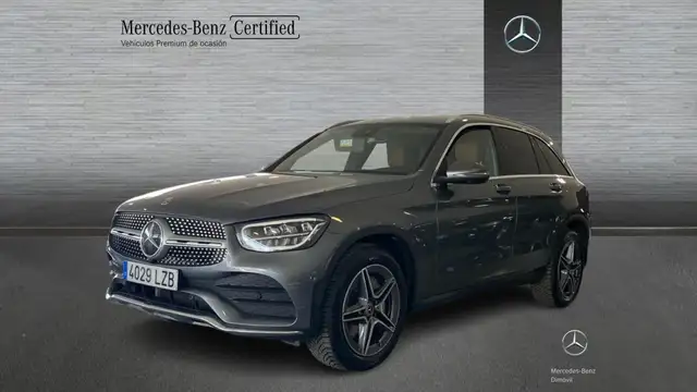 Mercedes-Benz 220 main image