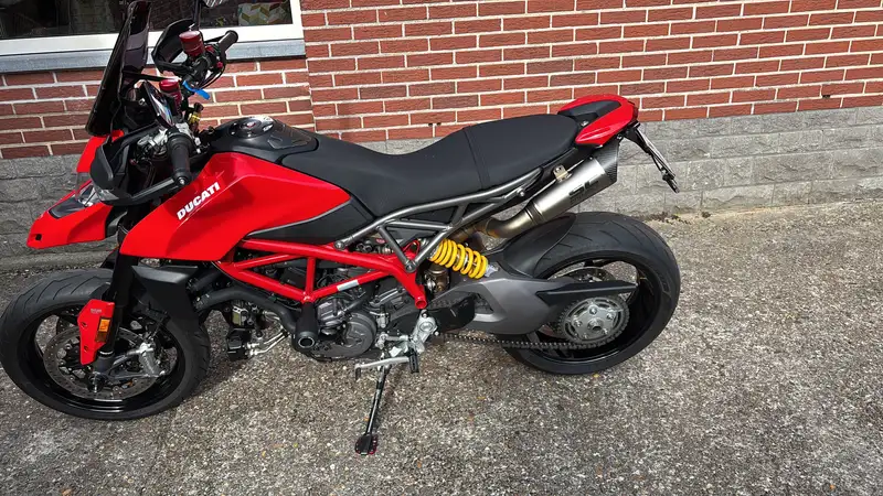 Ducati Hypermotard 950 - foto 6