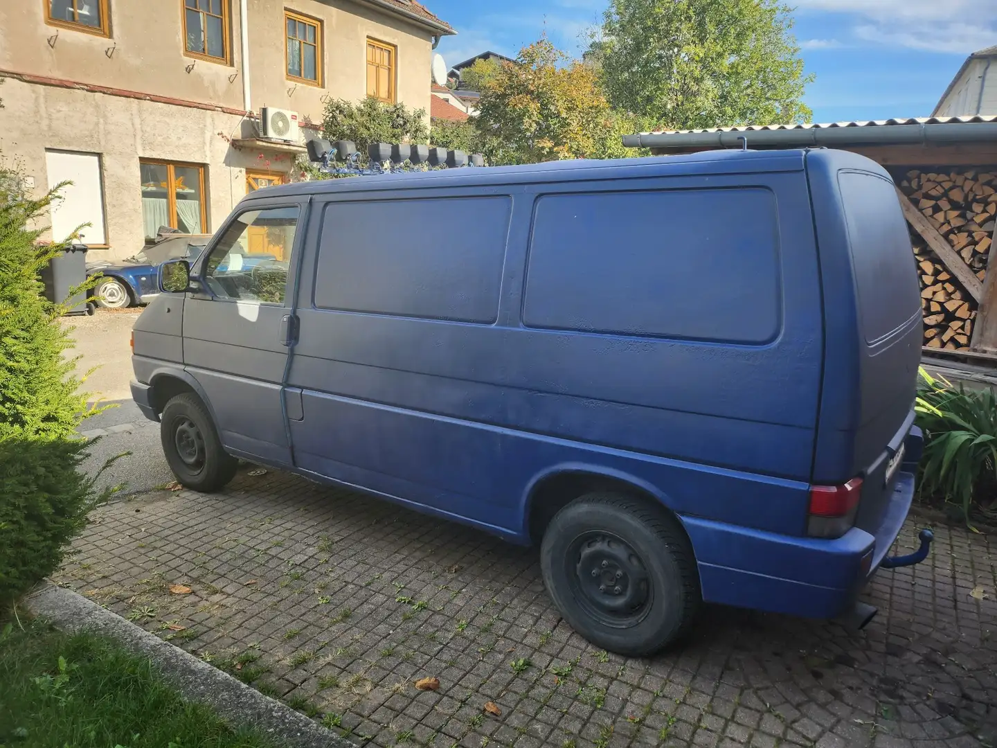 Volkswagen T4 Kombi 1,9 Ds. 70d t4 Синій - 1