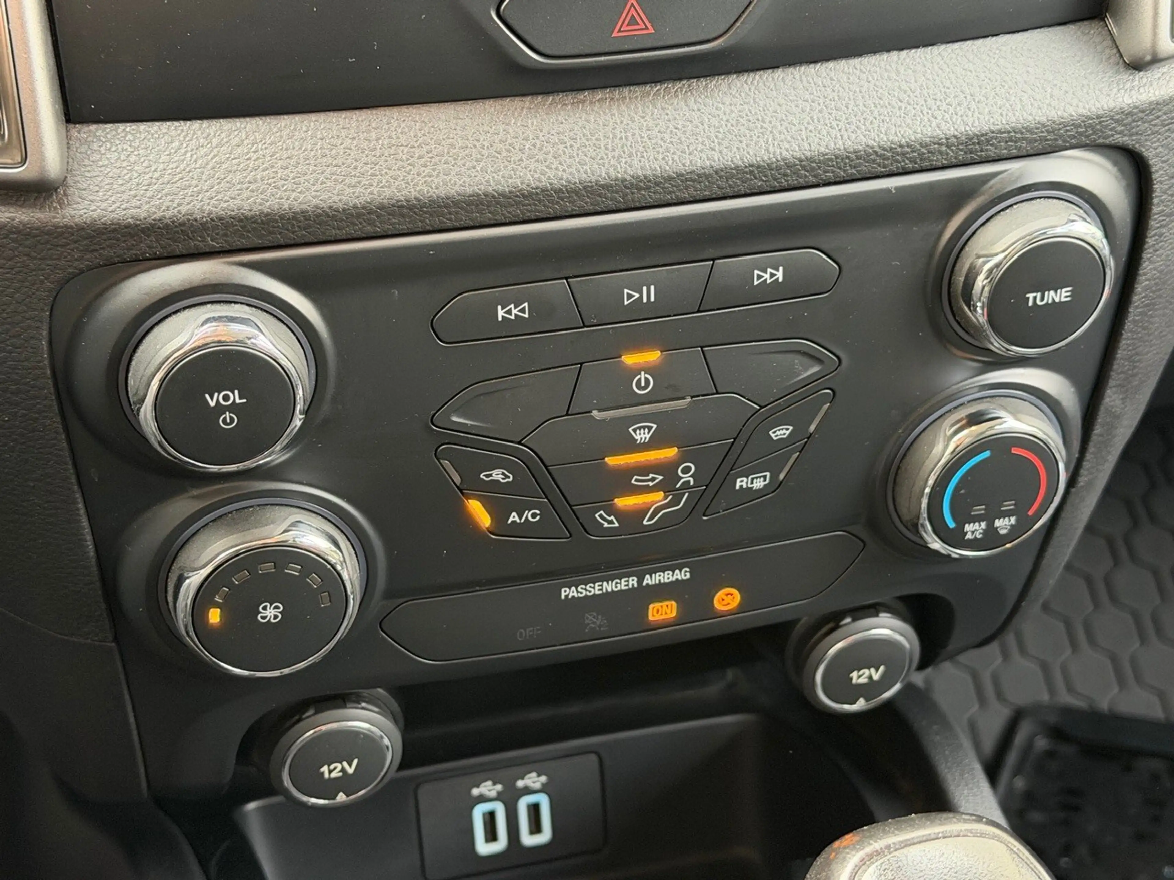 Ford Ranger 2,0 l EcoBlue XLT   RFK   Standheizung — photo 15