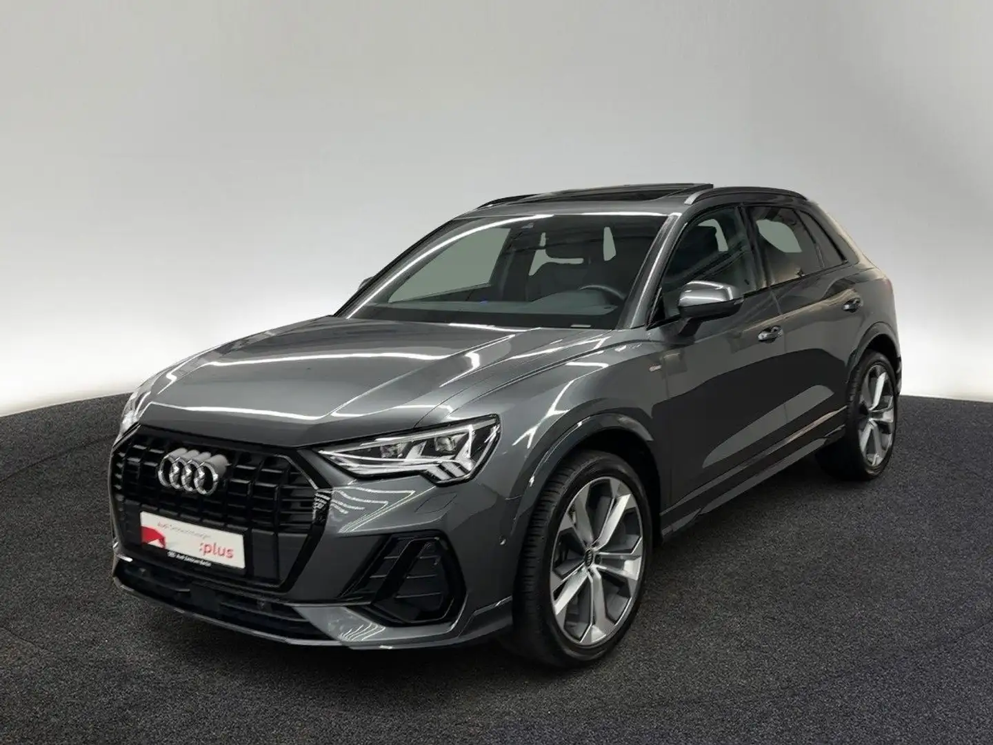 Audi Q3 S line 45 TFSI qu. S tr. 360°K PDC NAVI PANO Grau - 2