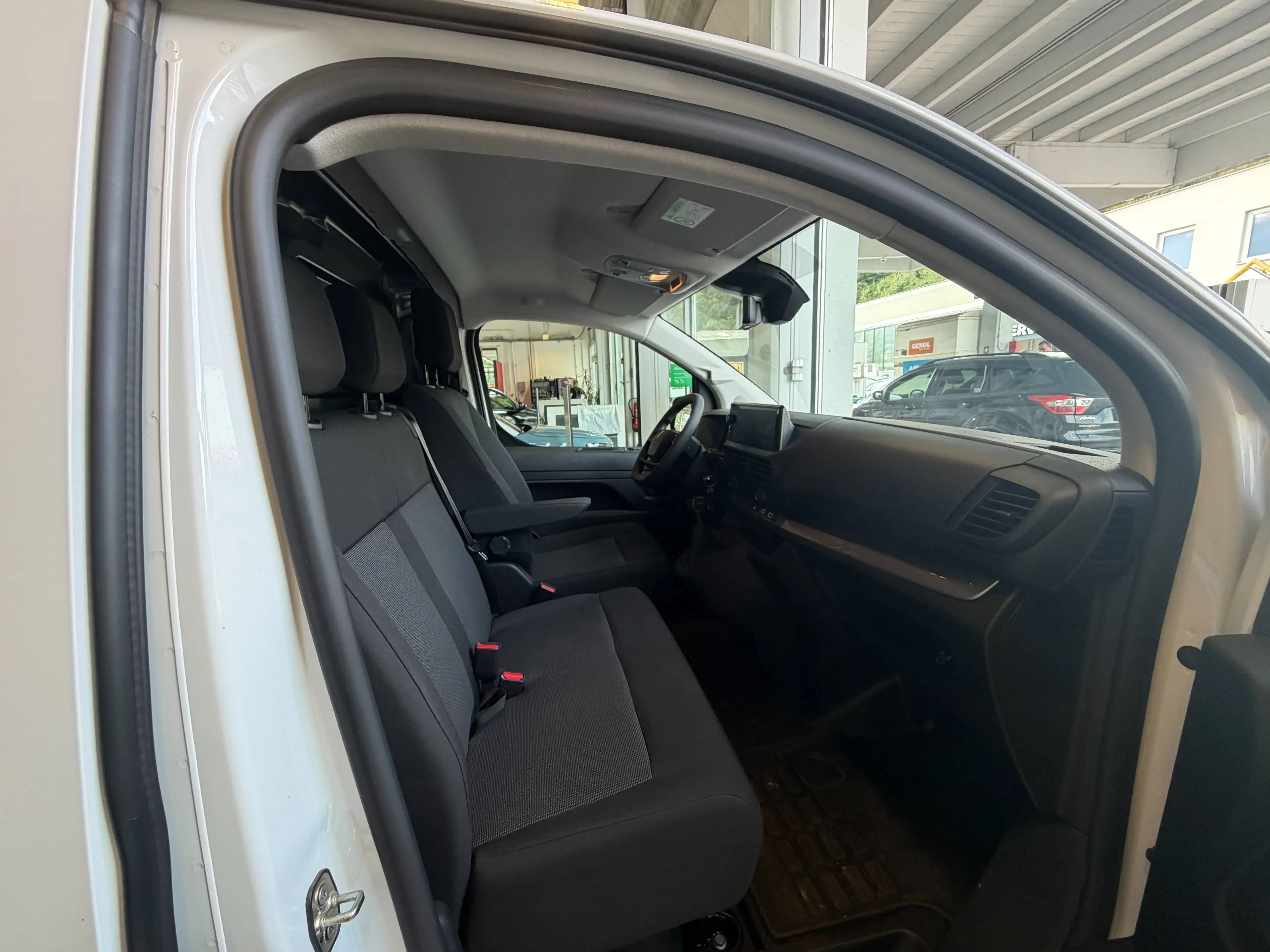 Peugeot Expert Expert Kasten L2 BlueHDi 120 S — photo 8