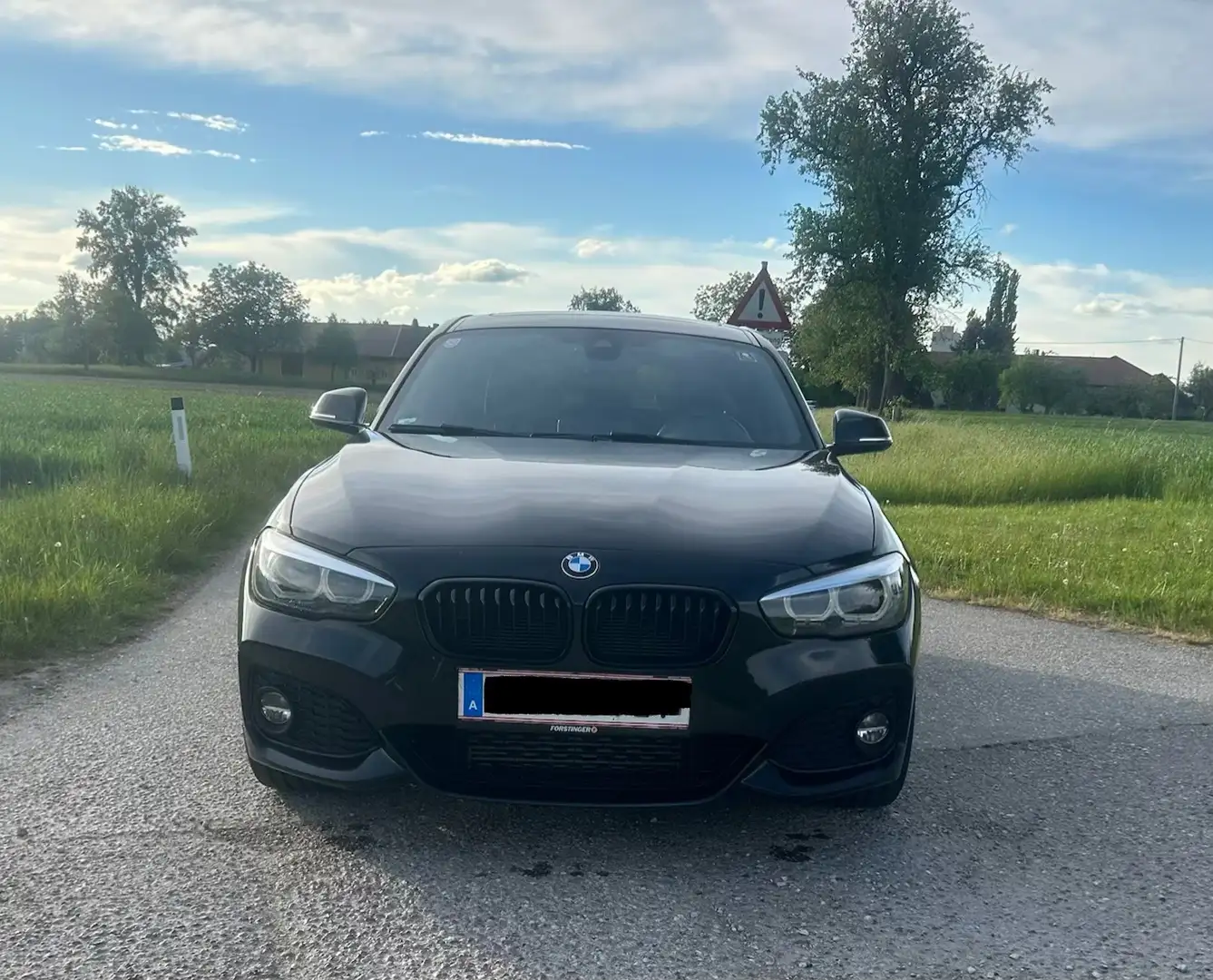 BMW 120 120d M Sport Aut. M Sport Schwarz - 2