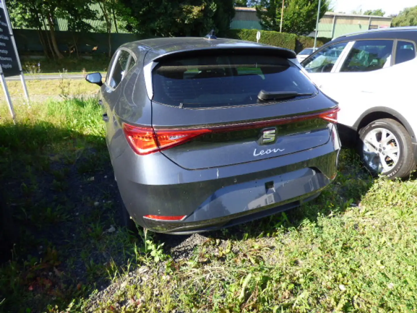 SEAT Leon Leon Style Edition 1,0 TSI DSG Klima Color Bluet Grijs - 2