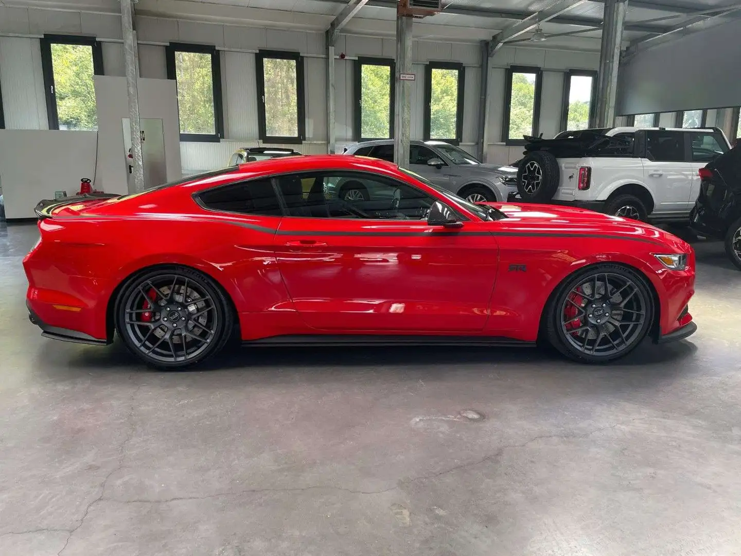 Ford Mustang GT 5.0 RTR 700PK Rouge - 2