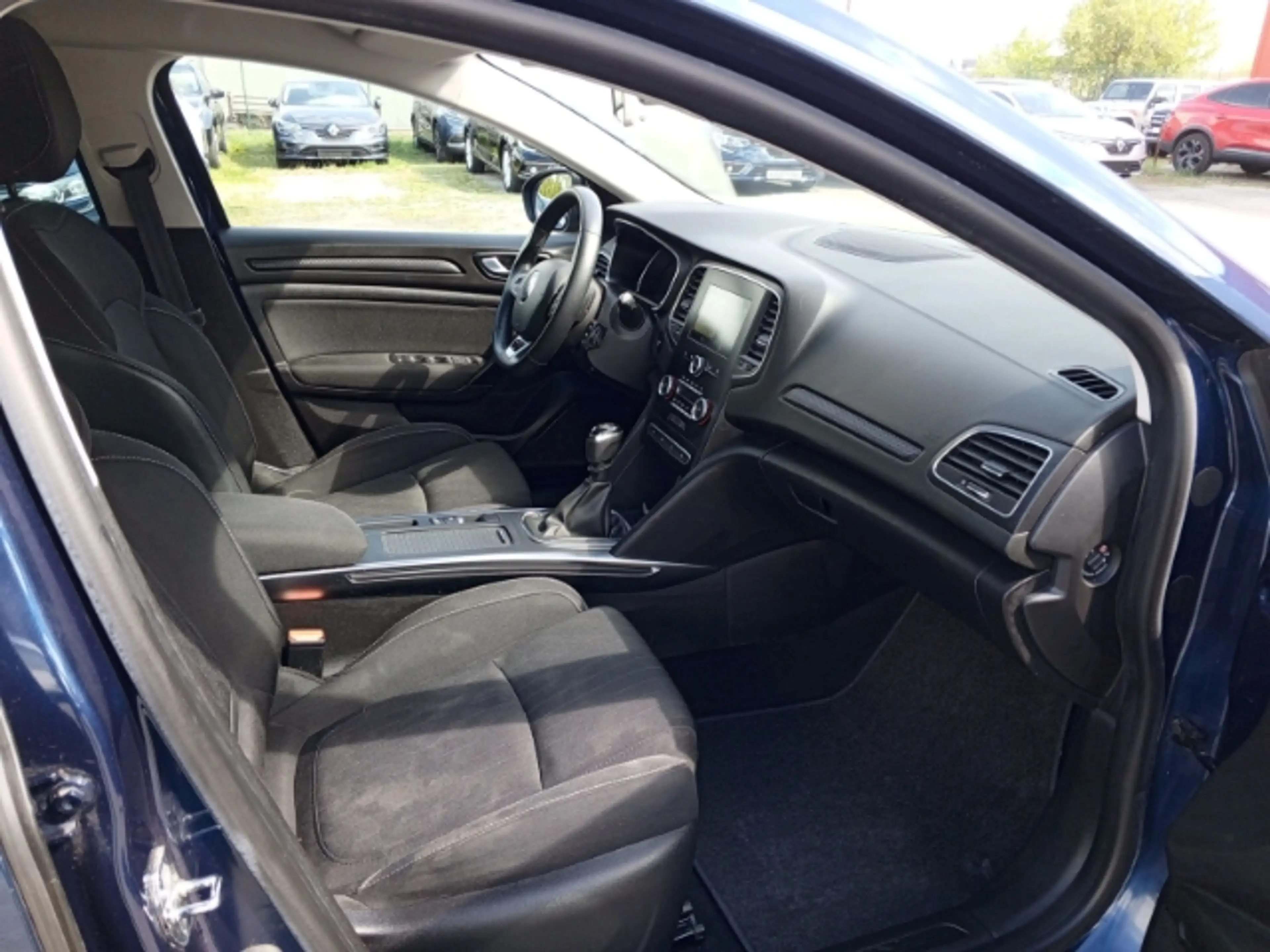 Renault Megane IV Grandtour Limited Deluxe 1.3 TCe 140 EU6d-T — photo 13