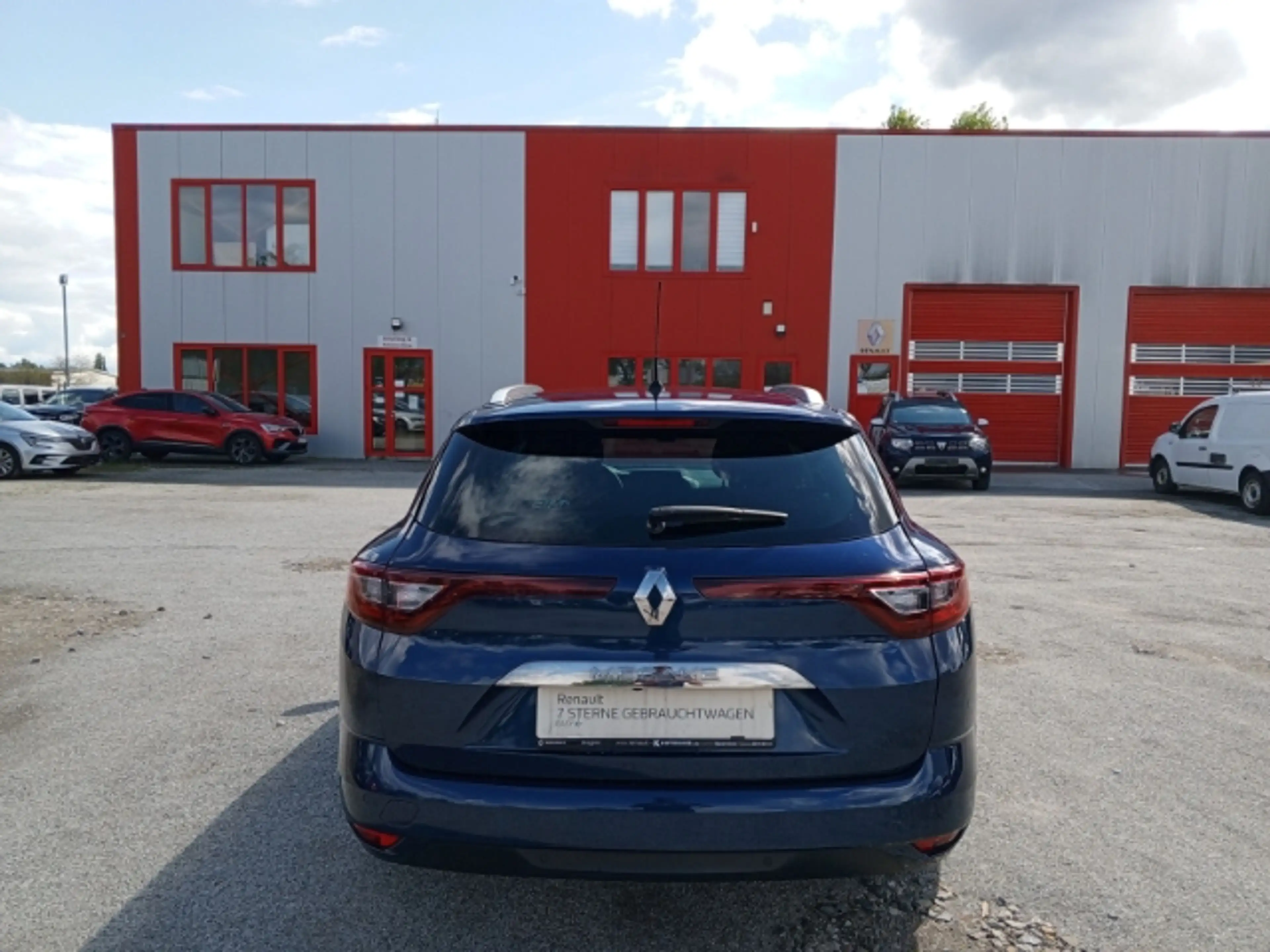 Renault Megane IV Grandtour Limited Deluxe 1.3 TCe 140 EU6d-T — photo 14