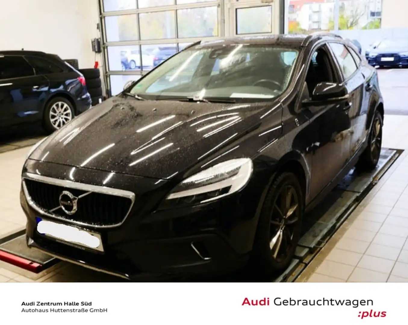 Volvo V40 Cross Country 1.5 Plus LED NAVI AHK PANOD. Schwarz - 1