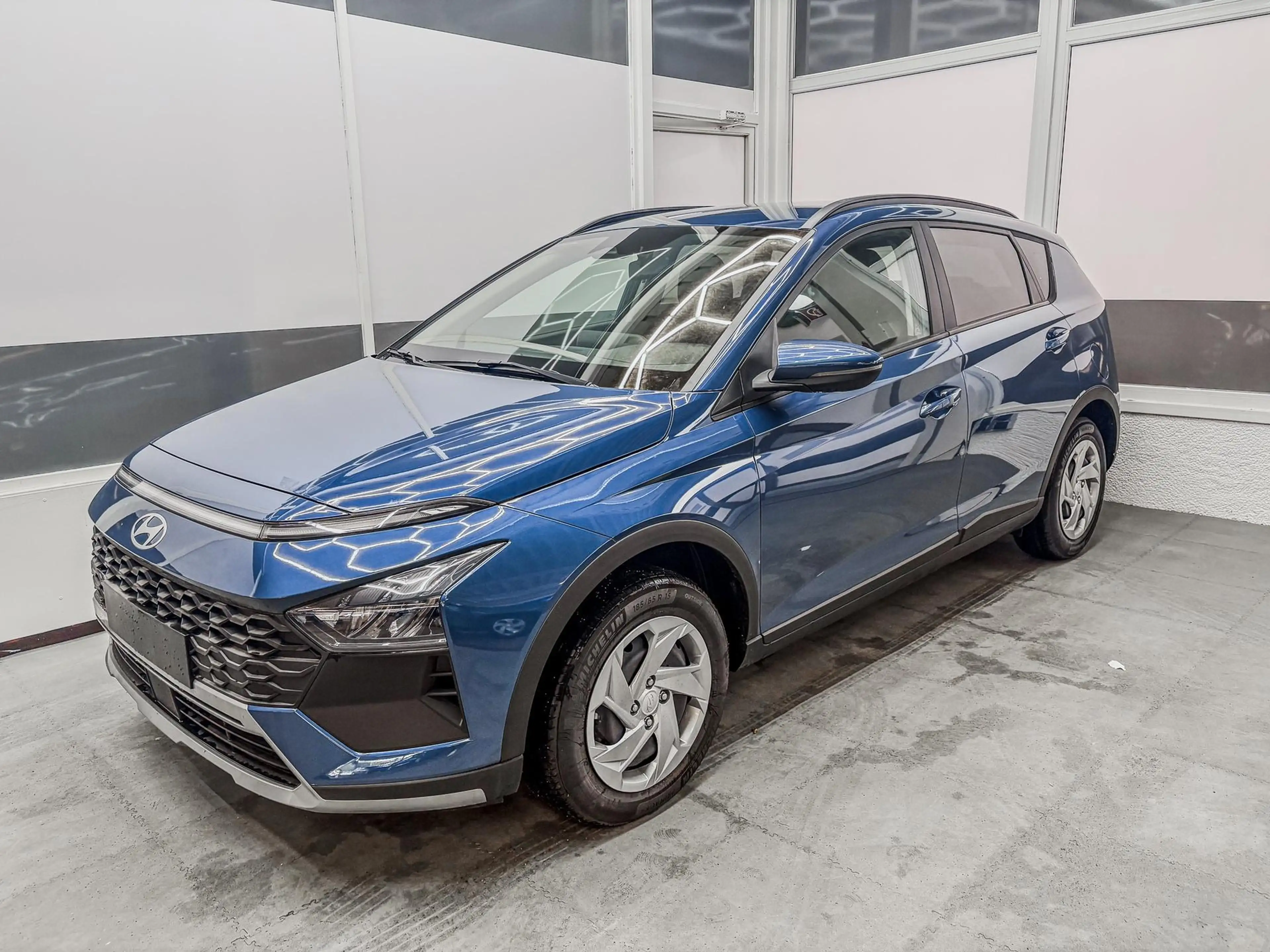 Hyundai BAYON COMFORT SHZ LED NAVI RFK PDC TEMPOMAT 1.2 MPI 5...