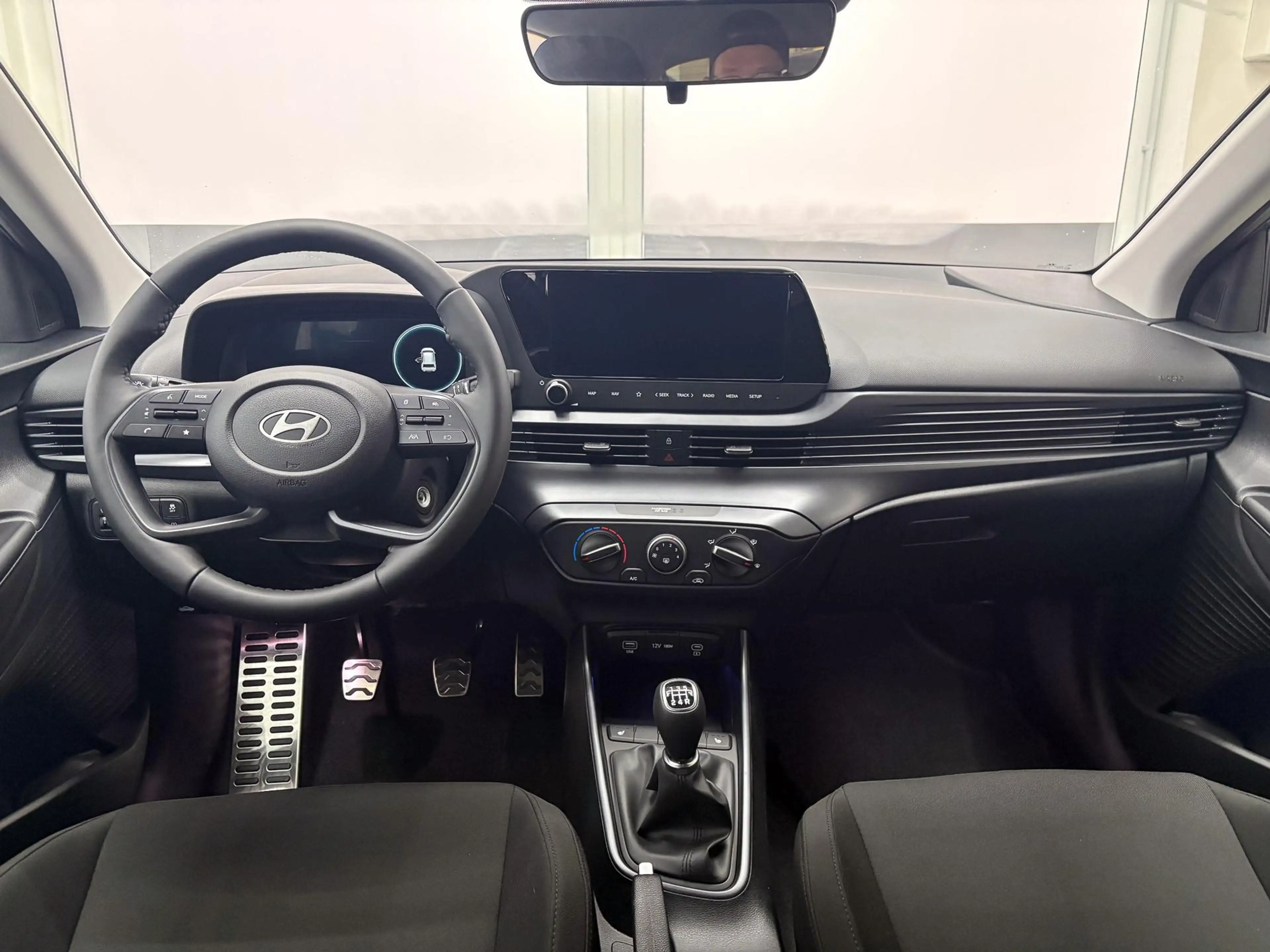 Hyundai BAYON COMFORT SHZ LED NAVI RFK PDC TEMPOMAT 1.2 MPI 5... — photo 9