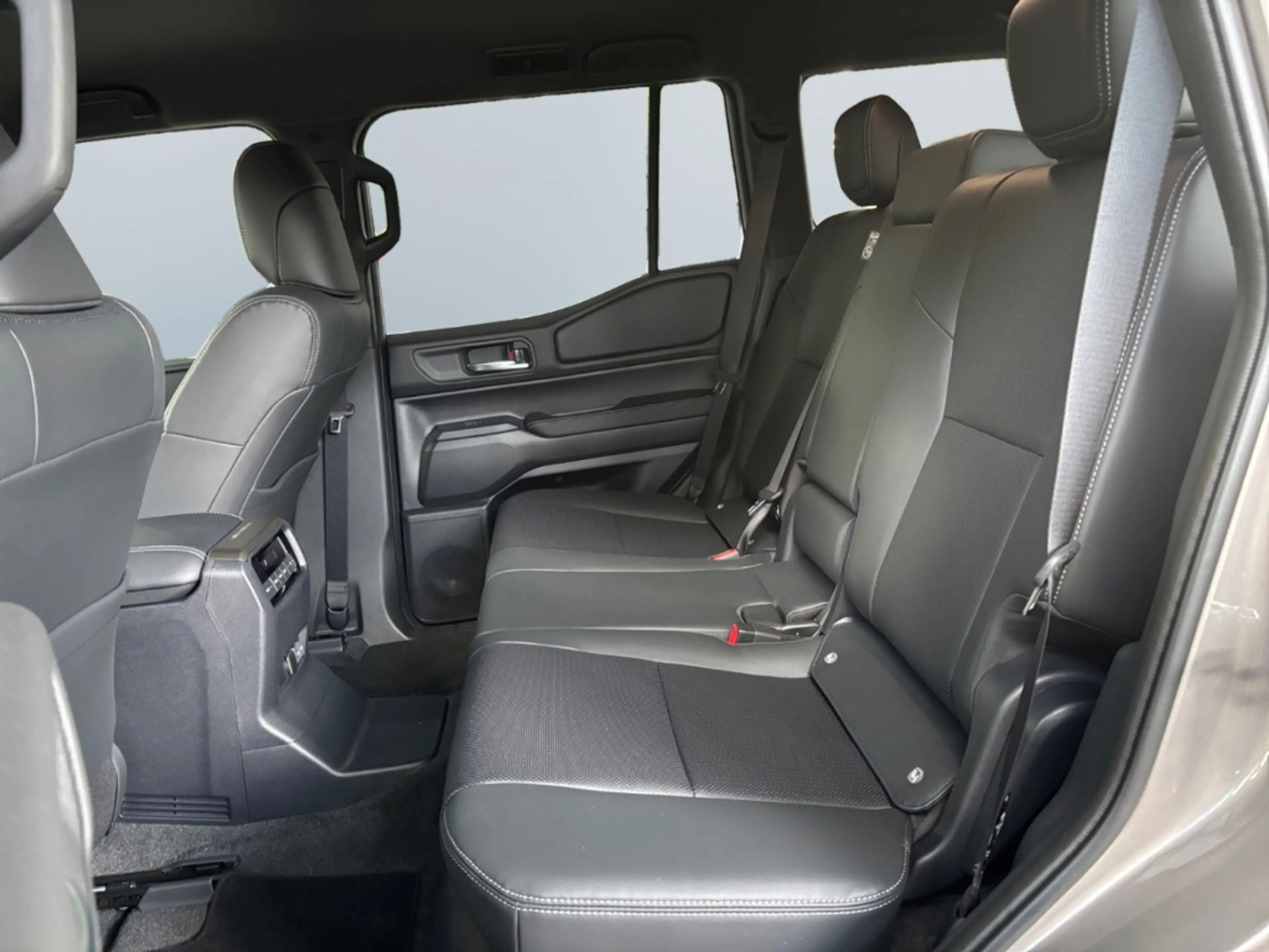 Toyota Land Cruiser 2.8 D Mild-Hybrid Executive *360*LED*SOFORT* — photo 14