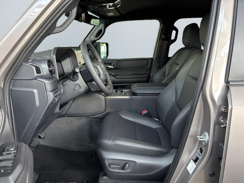 Toyota Land Cruiser 2.8 D Mild-Hybrid Executive *360*LED*SOFORT* — photo 7