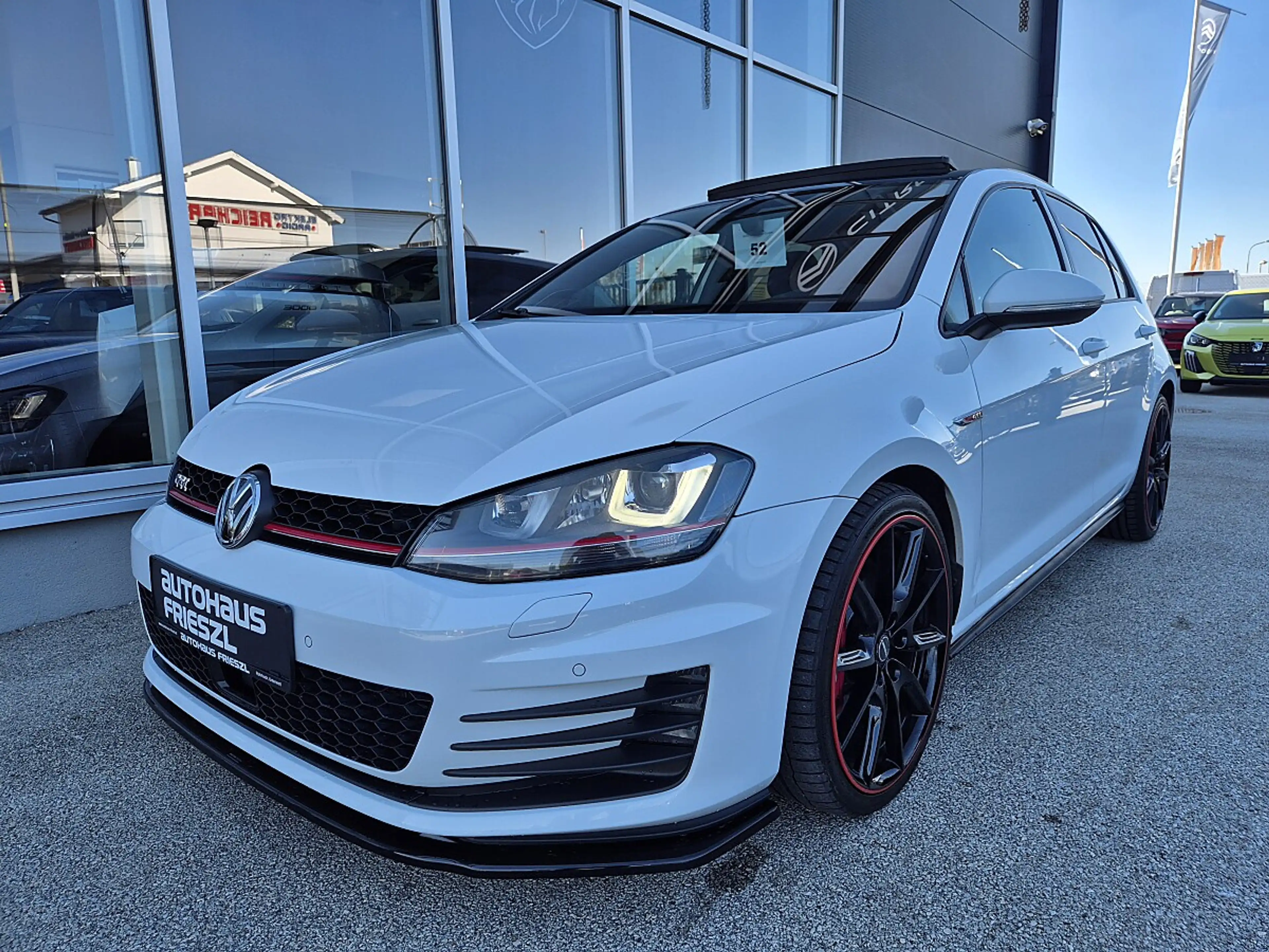 Volkswagen Golf GTI 2,0 TSI DSG Performance