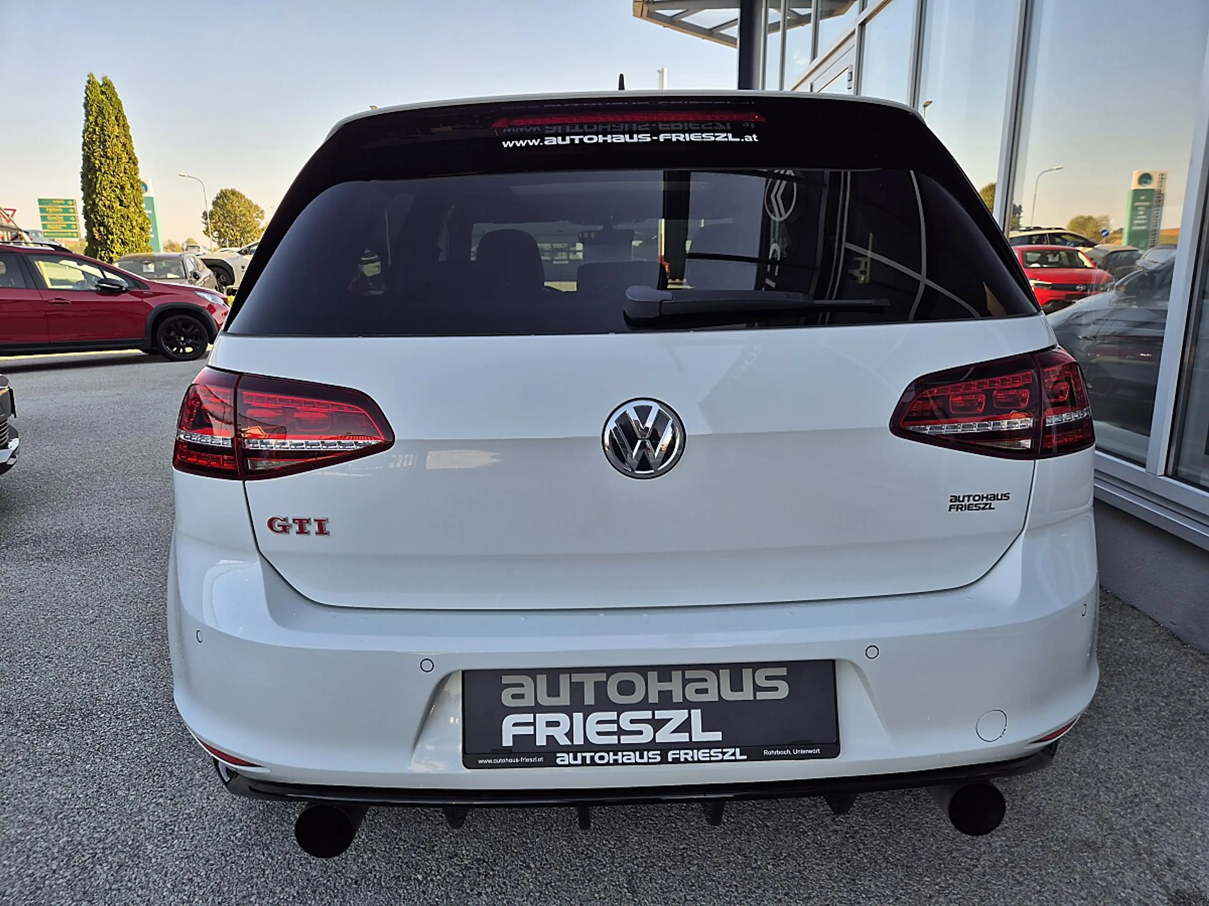 Volkswagen Golf GTI 2,0 TSI DSG Performance — photo 5