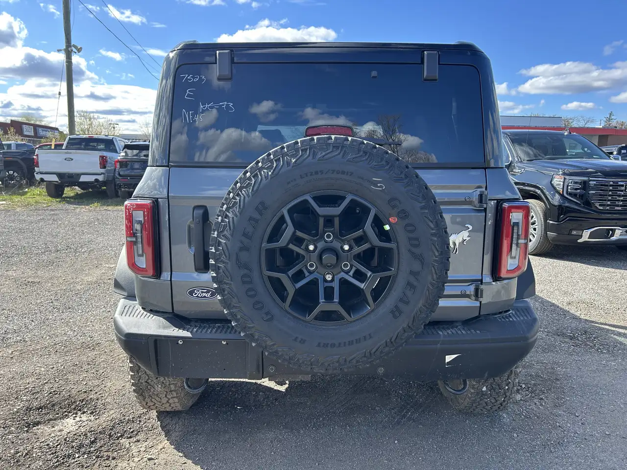 Ford Bronco снимка Ford Bronco