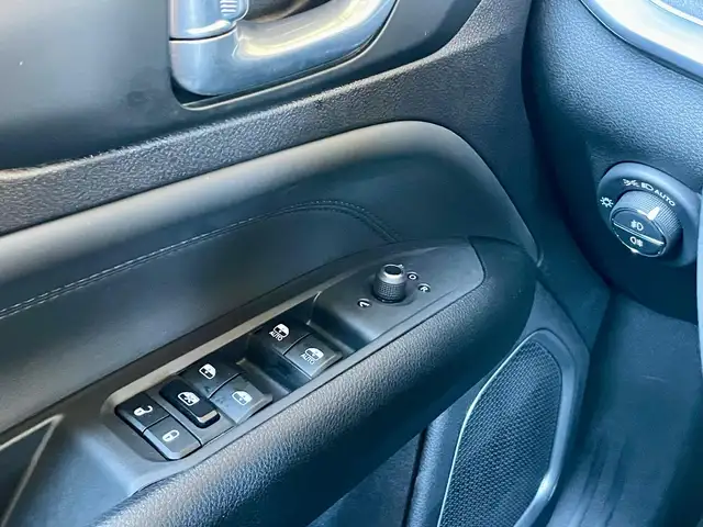 Jeep Compass view 13