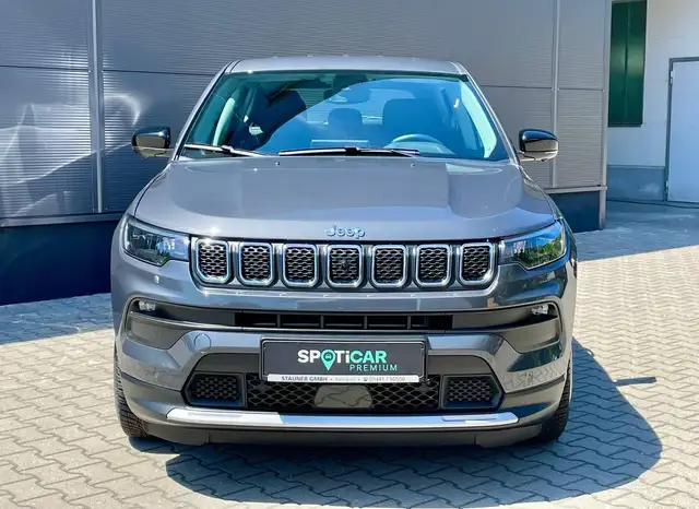 Jeep Compass view 4