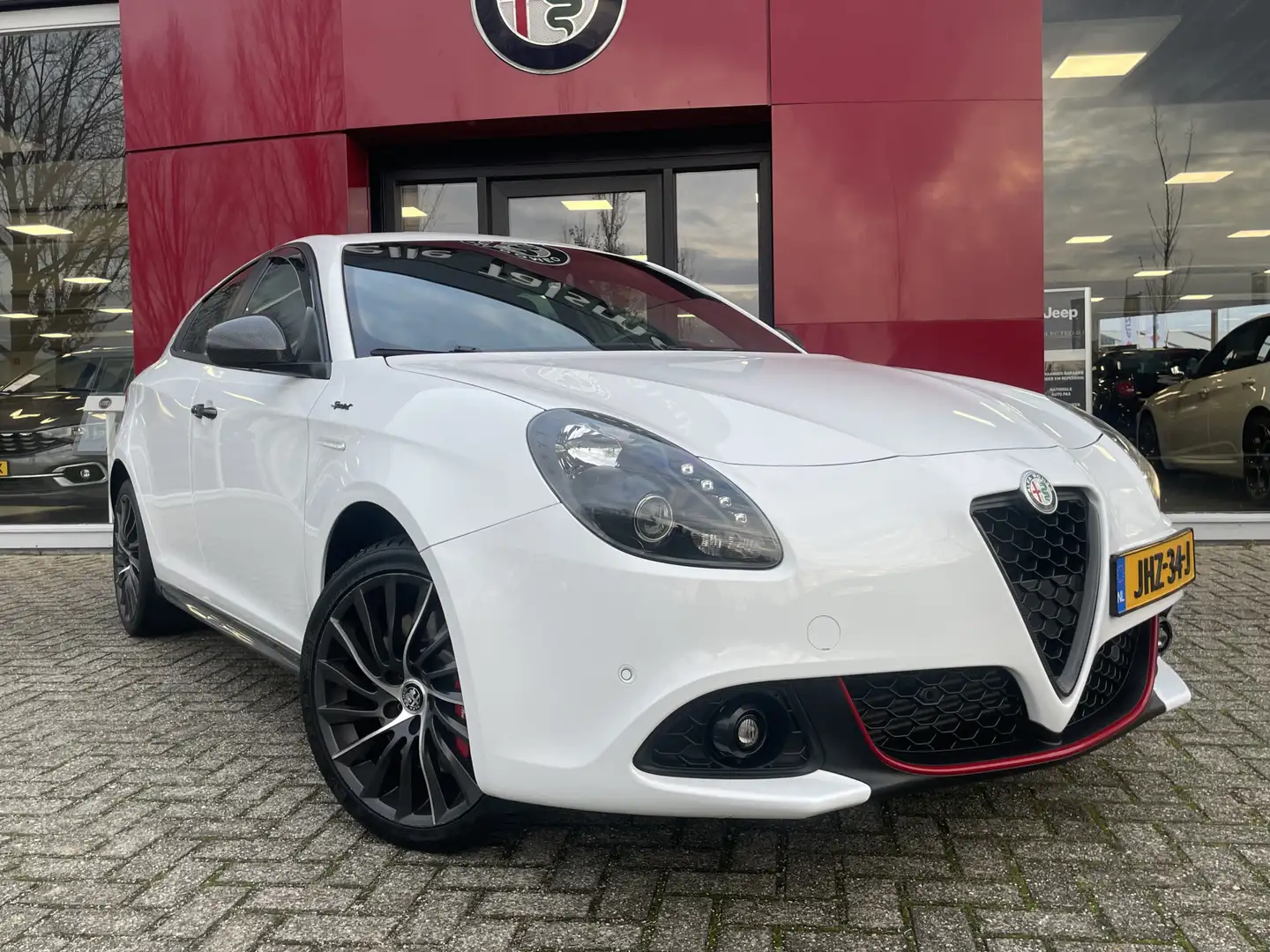 Alfa Romeo Giulietta 1.4 Turbo Sport | 18" Velgen | Carbon kit Blanco - 2