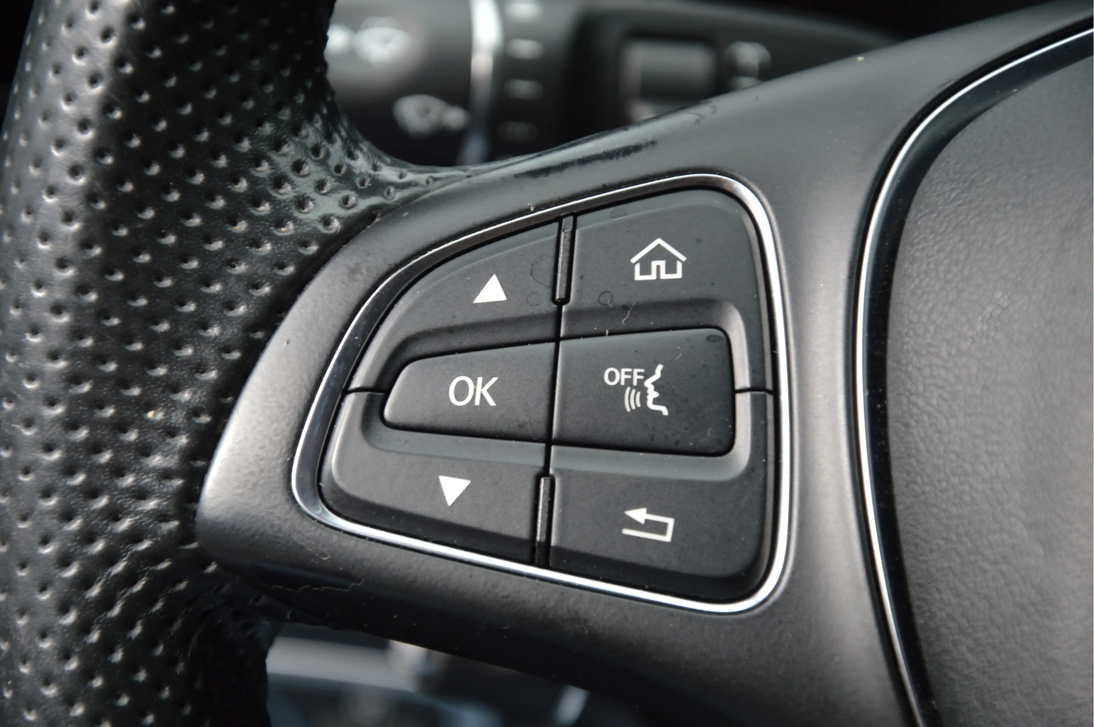 Mercedes-Benz C 200 Estate Ambition AVANTGARDE | LED | ILS | NAVI | CR — photo 15