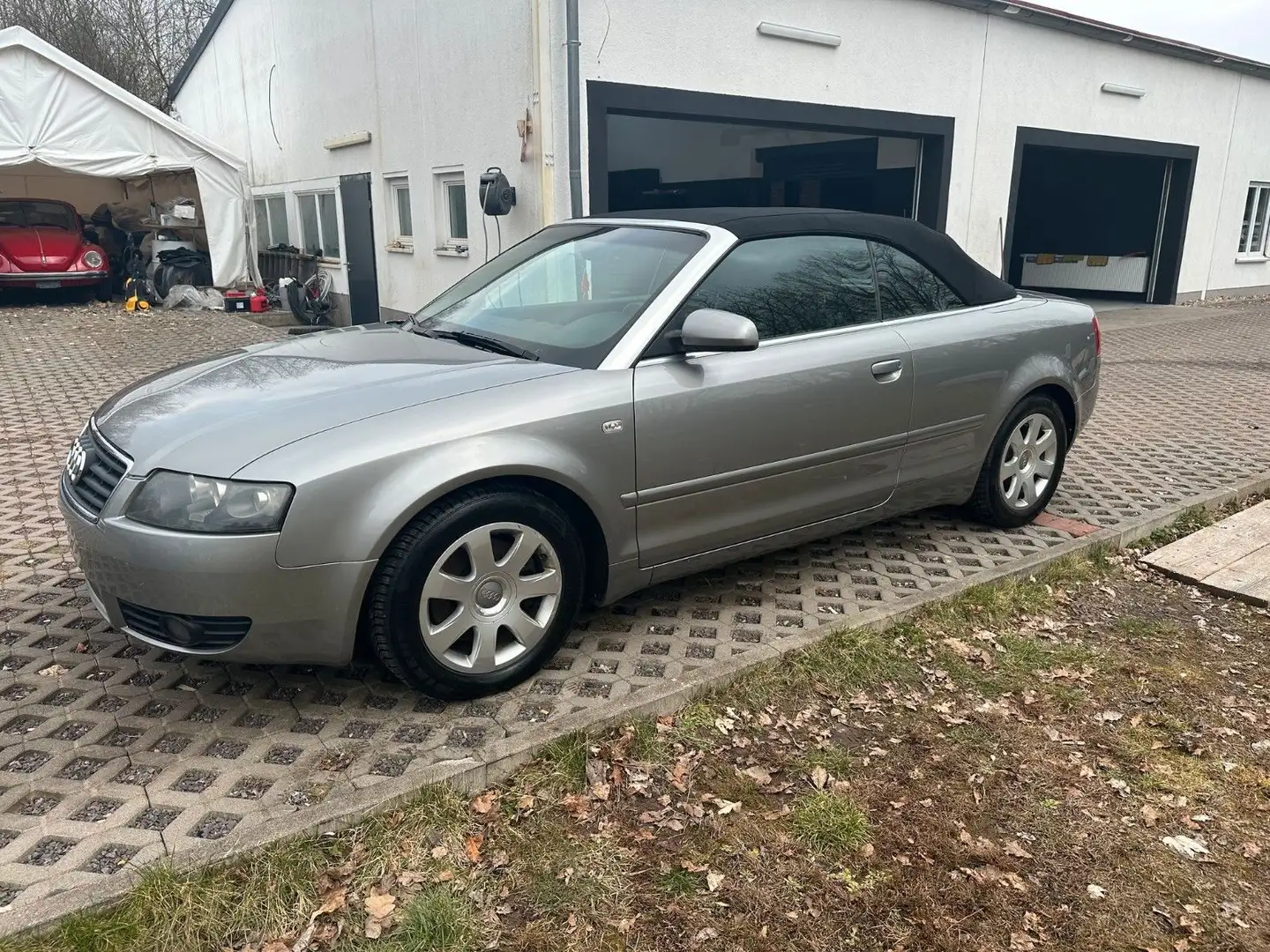 Audi A4 Cabriolet 2.5 TDI Getriebeschaden Gris - 1