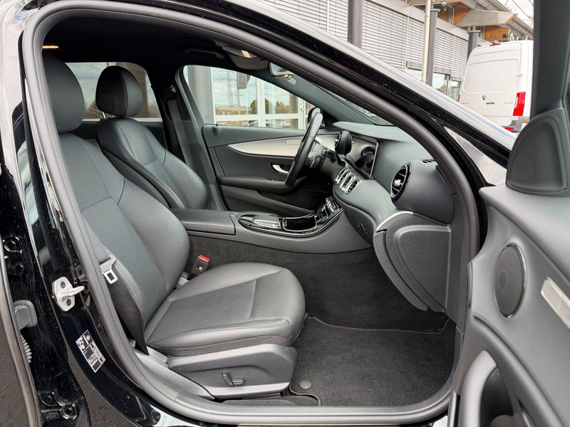 Mercedes-Benz E 200 d T TAXI AVANTGARDE R-Kamera+Kindersitz — photo 9