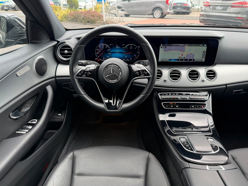 Mercedes-Benz E 200 d T TAXI AVANTGARDE R-Kamera+Kindersitz — photo 14