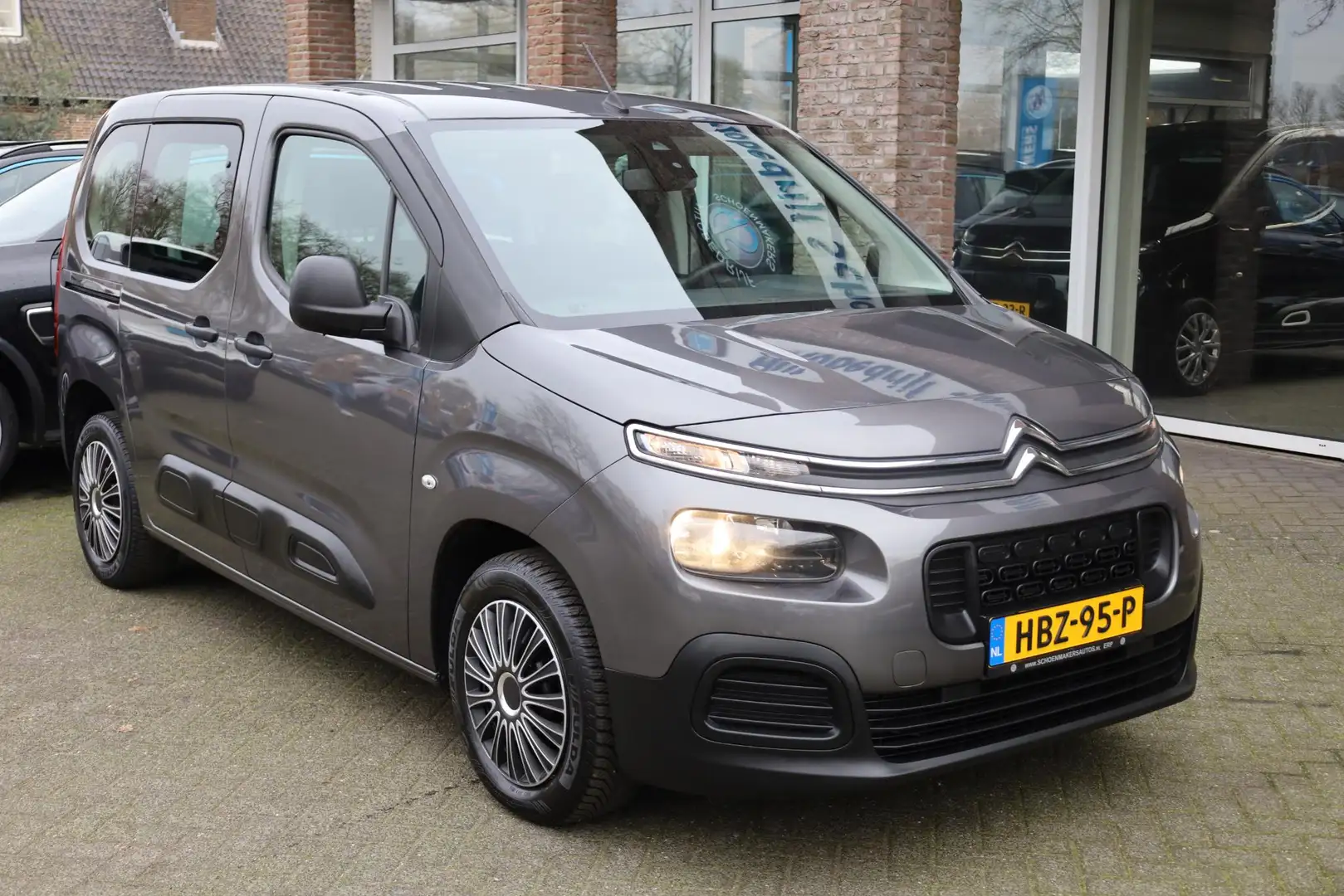 Citroen Berlingo 1.2 PureTech CARPLAY CAMERA CRUISE VERKEERSBORD/RI Grijs - 2