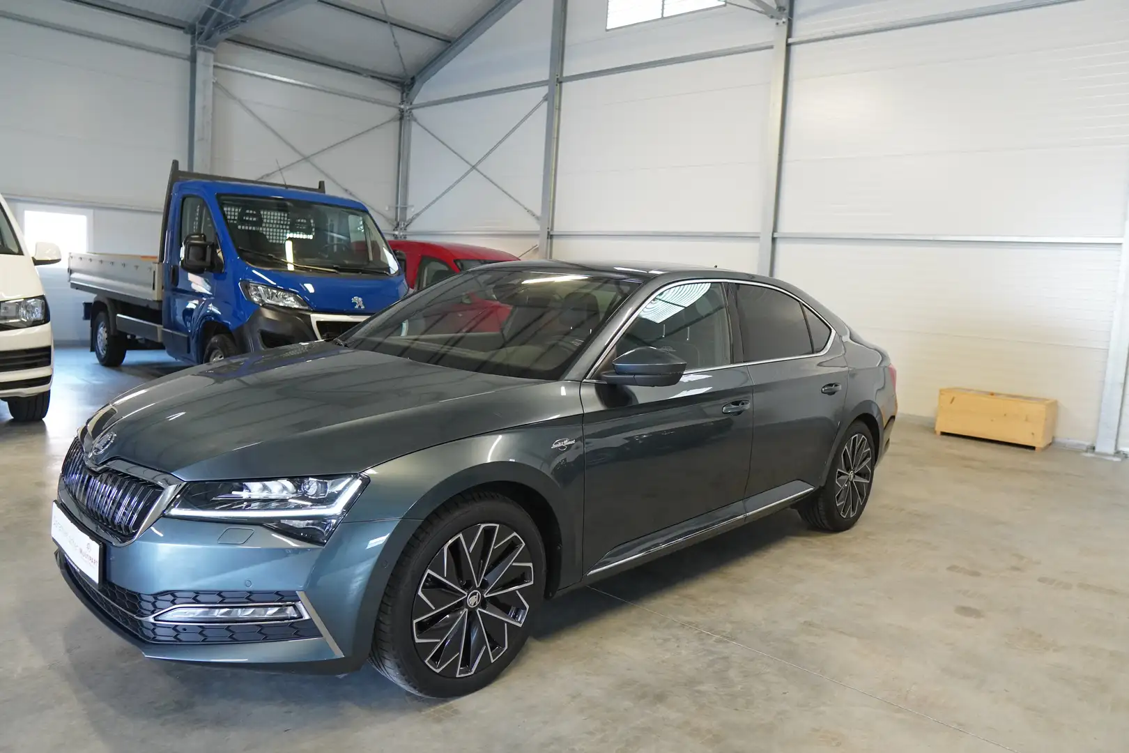 Skoda Superb 1,4 TSI PHEV L & K DSG DIGITAL TACHO STANDHEIZUNG Grau - 2