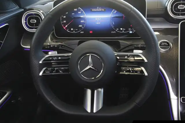 Mercedes-Benz C-Class view 13