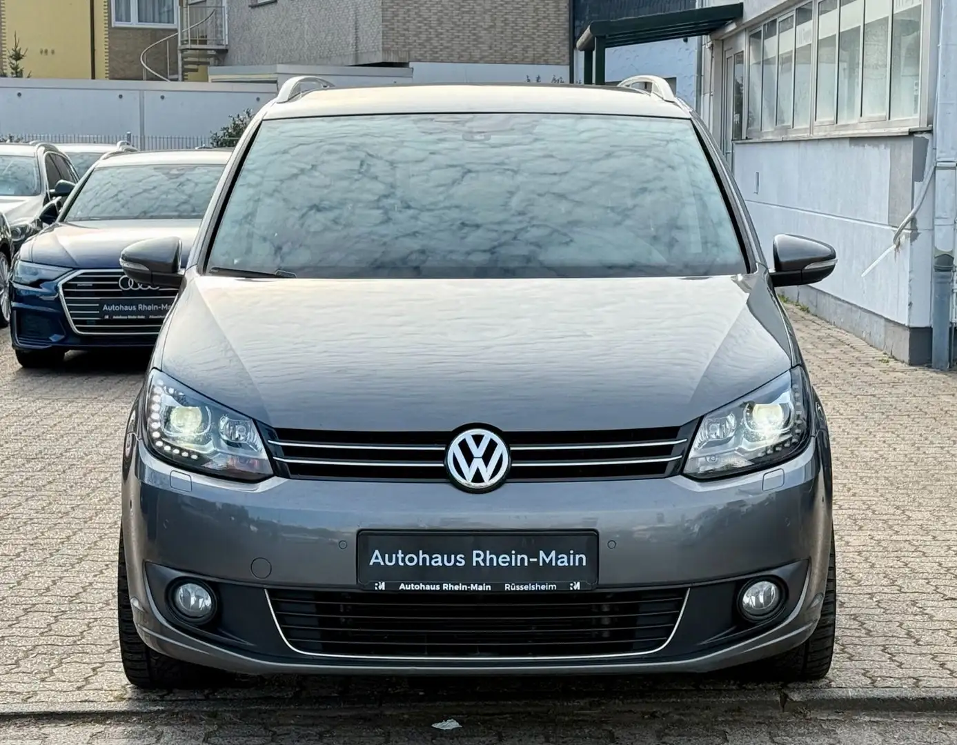 Volkswagen Touran Cup BMT*7-Sitze*Nav*Xen*Pdc*Shz Grijs - 2
