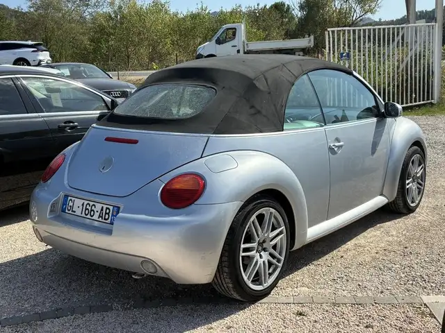 Volkswagen New Beetle CABRIOLET 1.6 L 105 CV essence