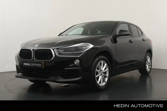 BMW X2 sDrive18i Executive | Trekhaak | Navigatie | Stoel